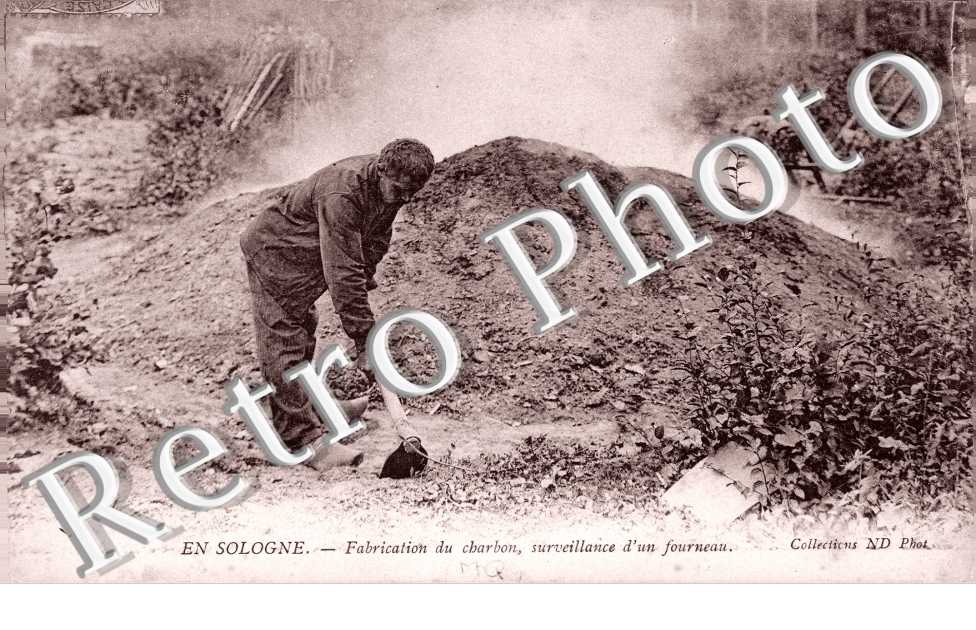 Fabrication de charbon - surveillance d&#039;un fourneau