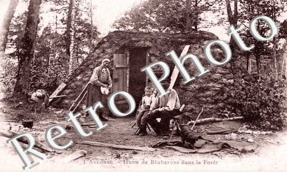 Hutte de Bucherons dans la foret