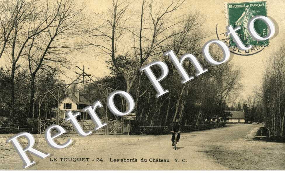 Les Abords du Chateau