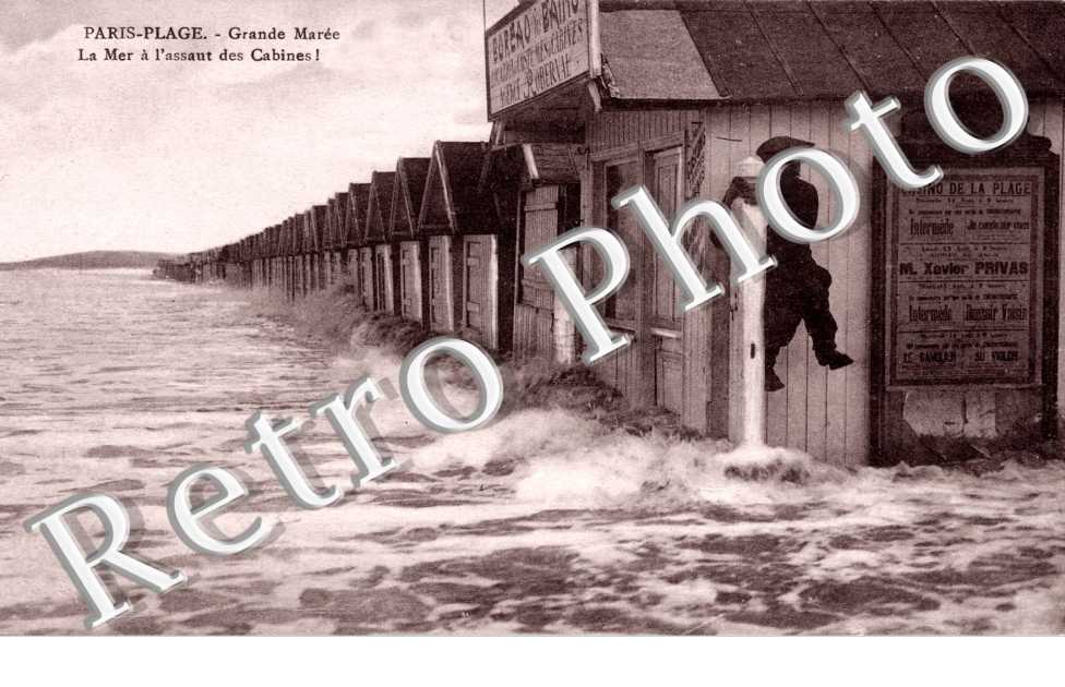 PARIS-PLAGE Grande maree  La mer a l'assaut des cabines