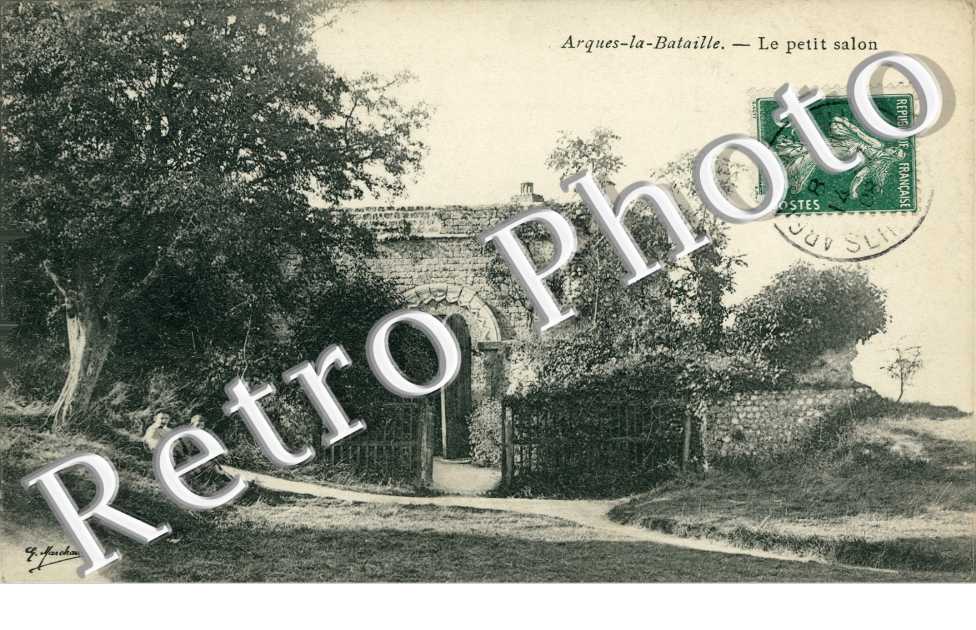 Le Petit Salon