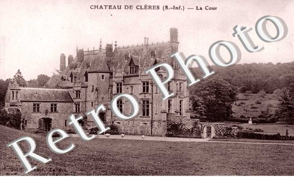 le Chateau -  la cour