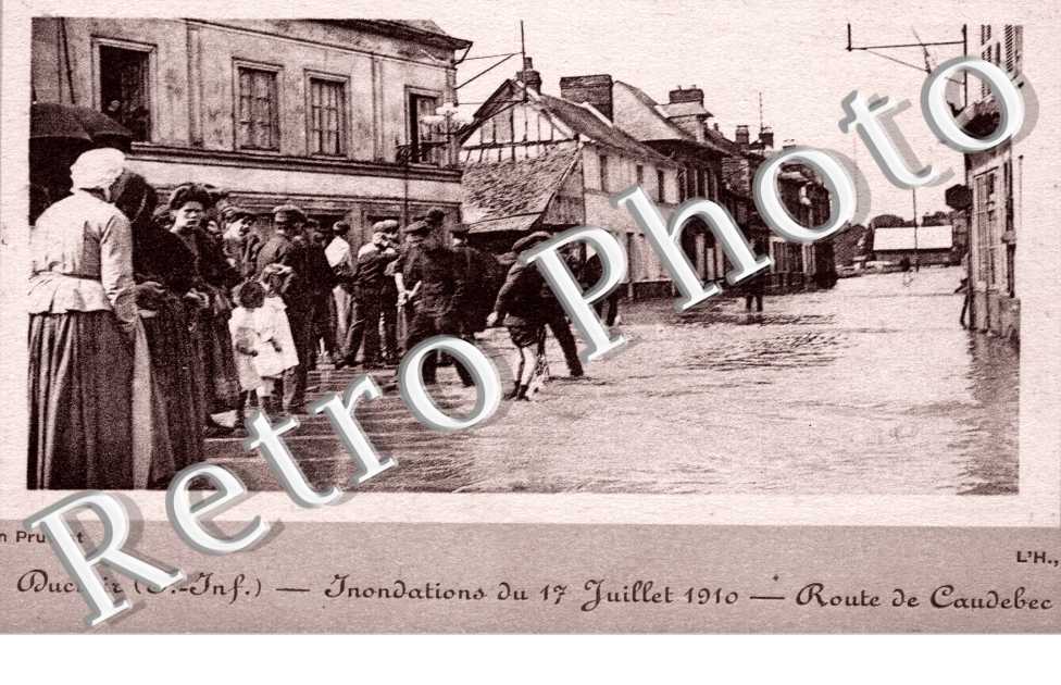 Inondation du 17 juillet  1910 - Passage a niveau