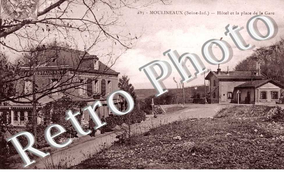 l&#039;Hotel et la Place de la Gare