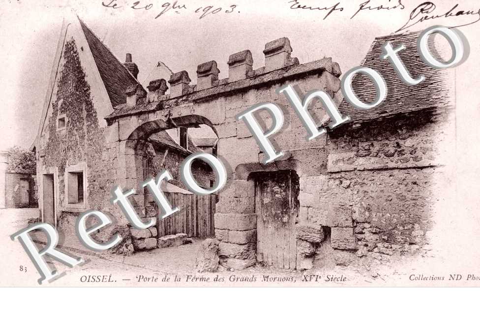 Porte de la Ferme des Grands Mornons