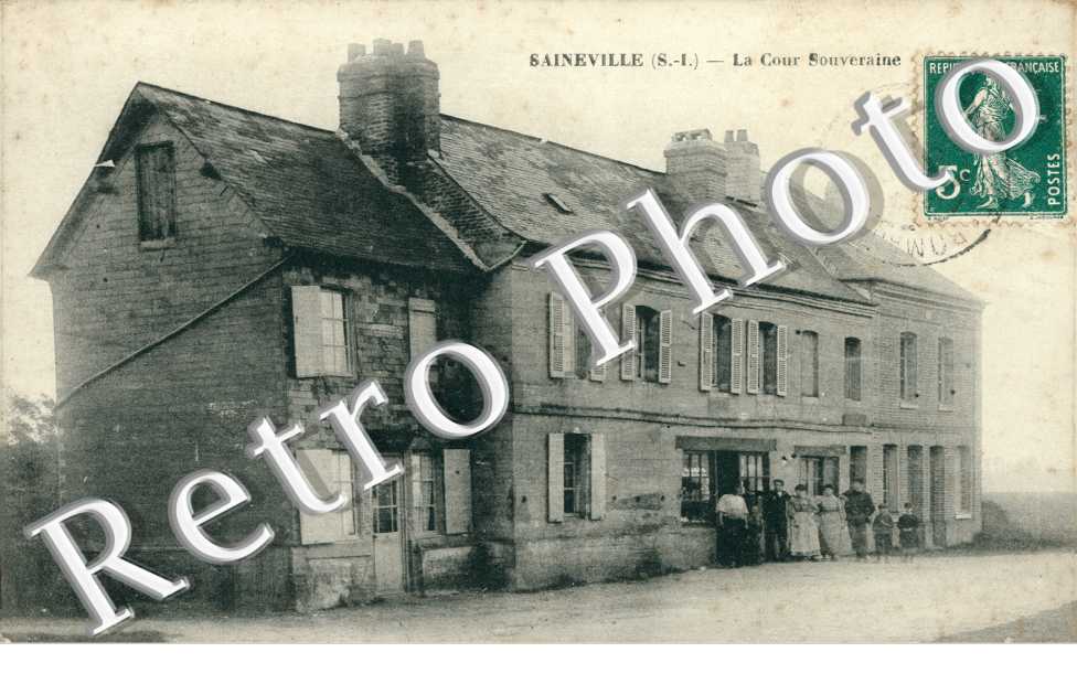 Saineville. La cour Souveraine