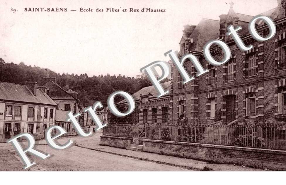 Ecole des Filles et Rue d&#039;Haussez