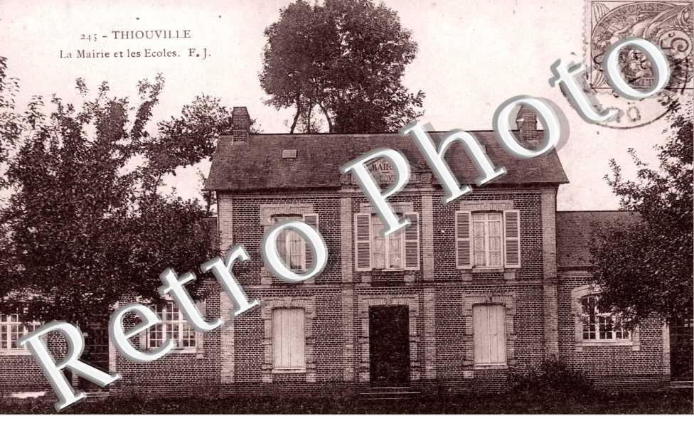 la Mairie et les Ecoles