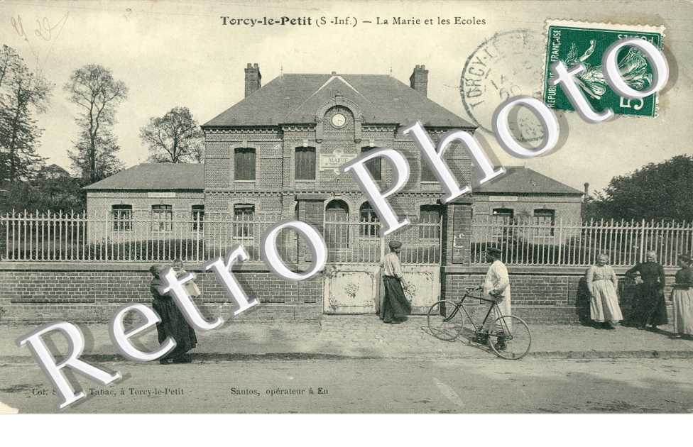 la Mairie et les Ecoles