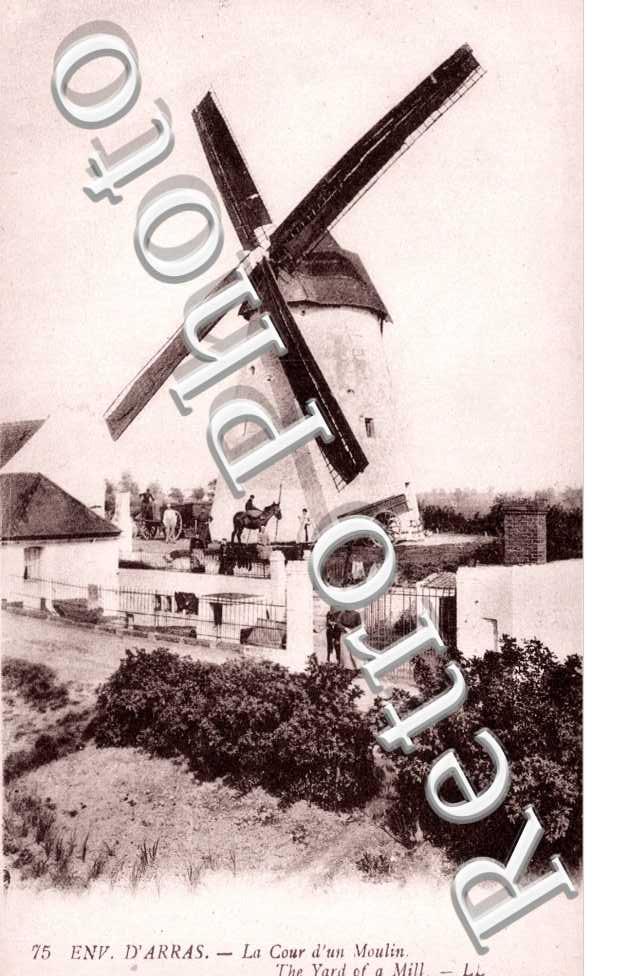 la cour d&#039;un moulin
