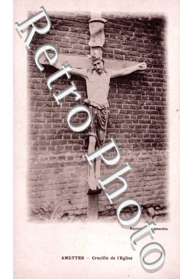 crucifix de l&#039;eglise