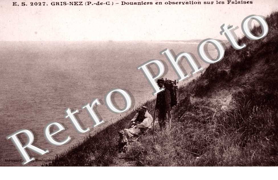 Gris-Nez, douaniers en observation sur les falaises