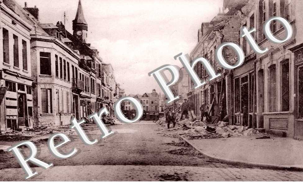 Une rue et ses ruines
