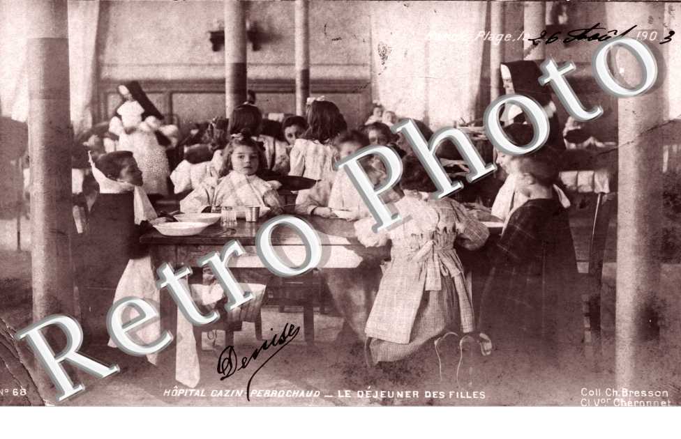 Hopital Cazin-Perrochaud - Le dejeuner des filles