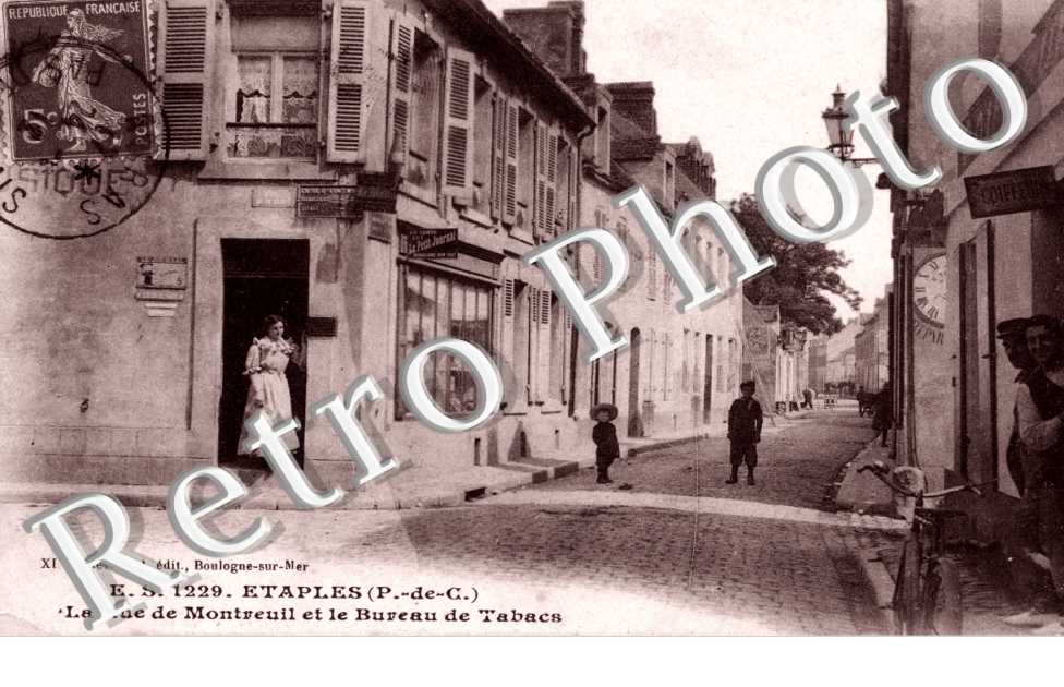 la rue de Montreuil et le bureau de tabacs