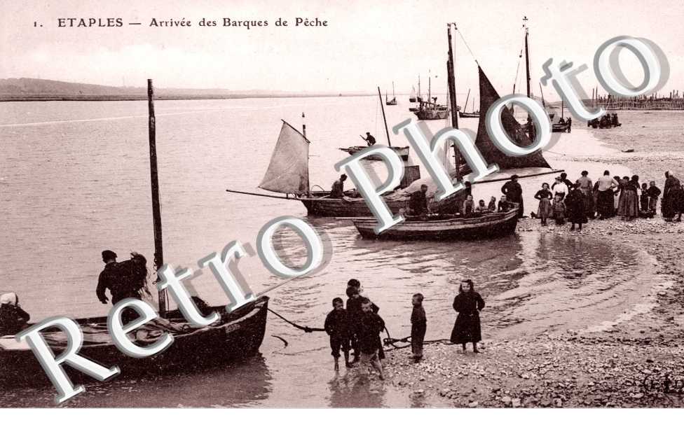 Arrivee des Barques de Peche