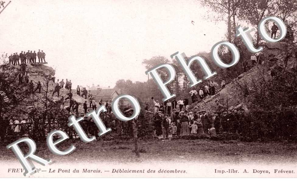 le pont du Marais - Deblaiement des decombres