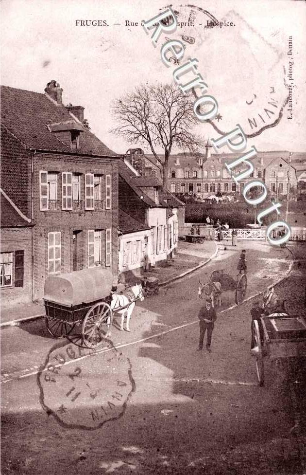 Rue du Saint Esprit, Hospice