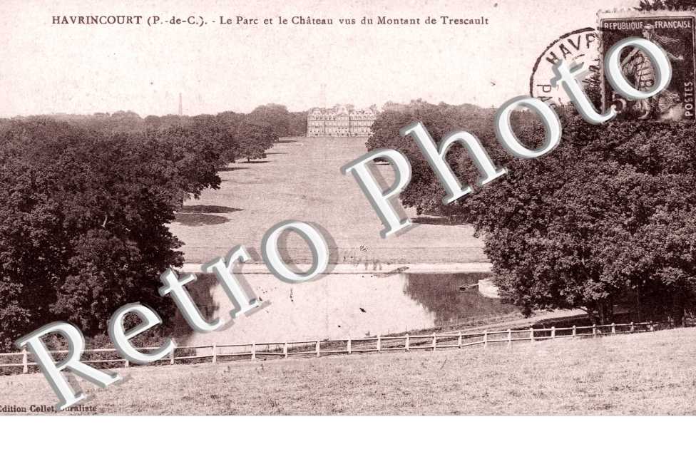 le parc et le chateau vus du montant de Trescault