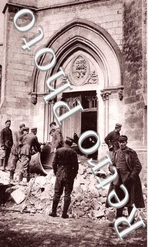 bombardement de l&#039;eglise, la cloche