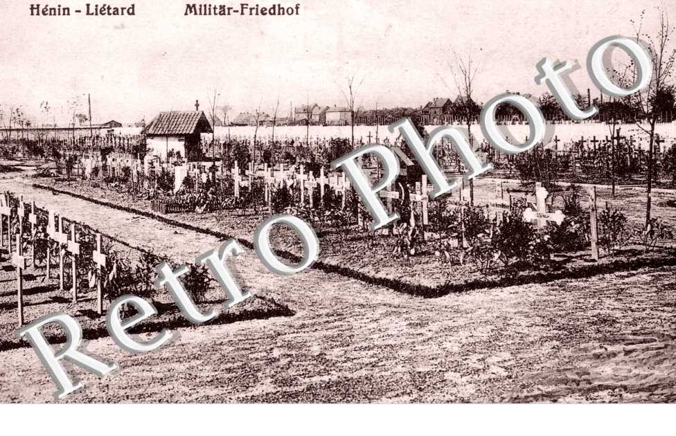 HENIN LIETARD  militar Friedhof