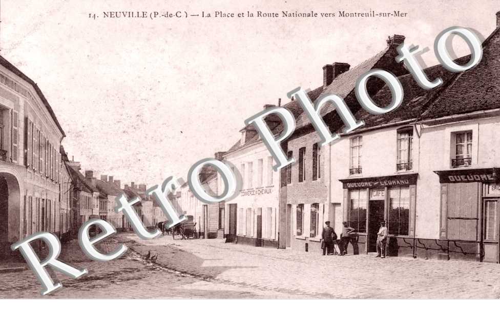 La place et la route nationale