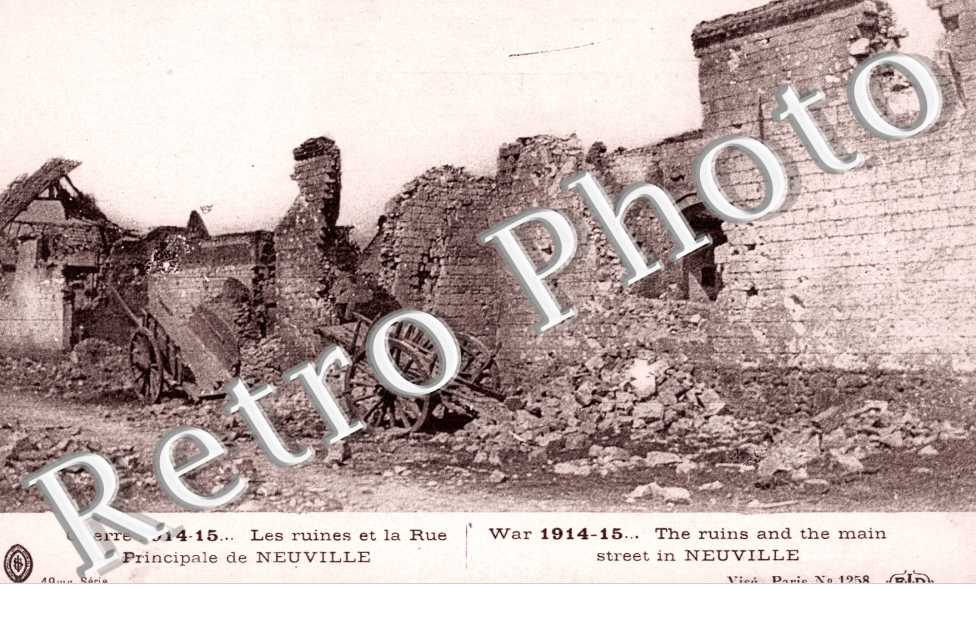 Ruines  de la rue principale