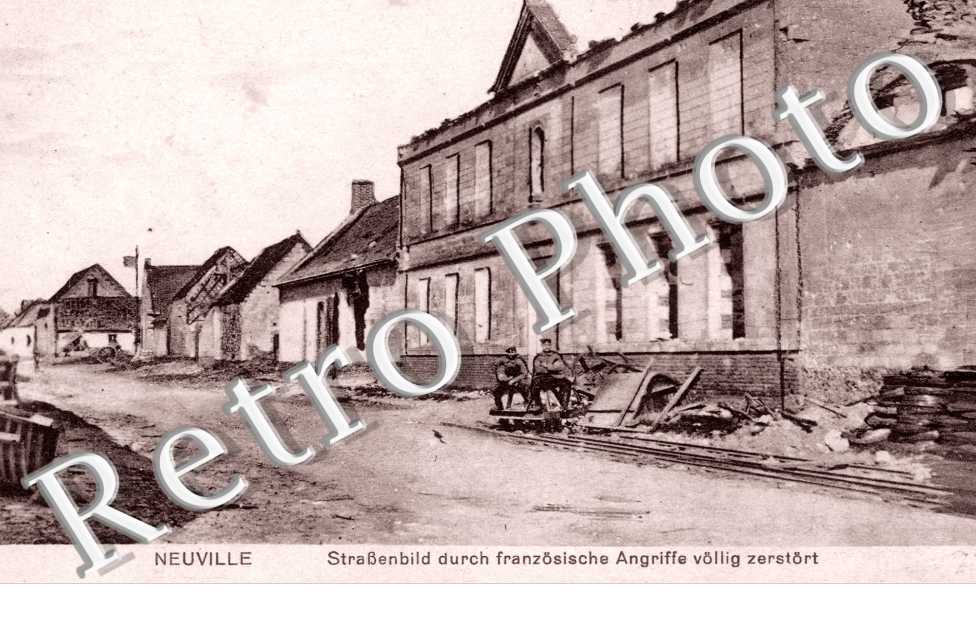 Strassenbild durch franzosiche Angriffe vollig zerstort