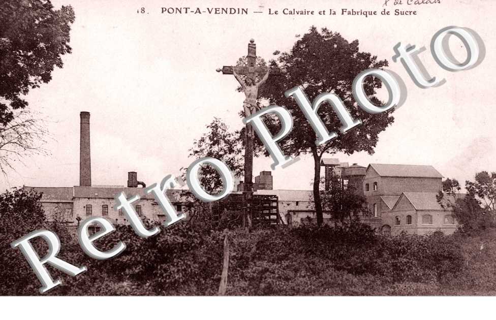 Le calvaire et la fabrique de sucre