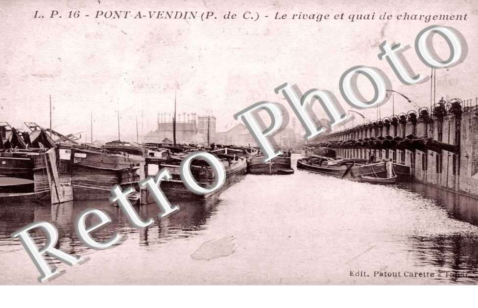 Le rivage et le quai de chargement