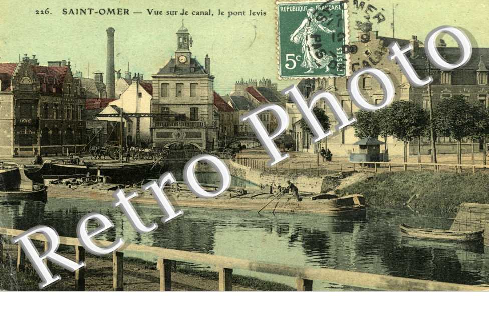 Vue sur le canal - le pont-Levis