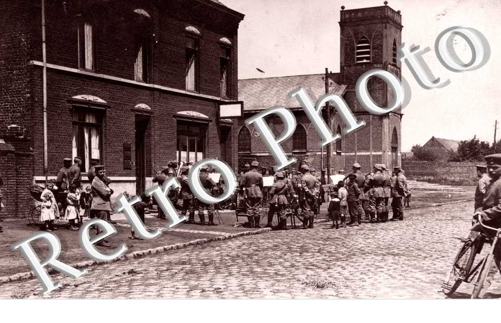 (Eglise et militaires)