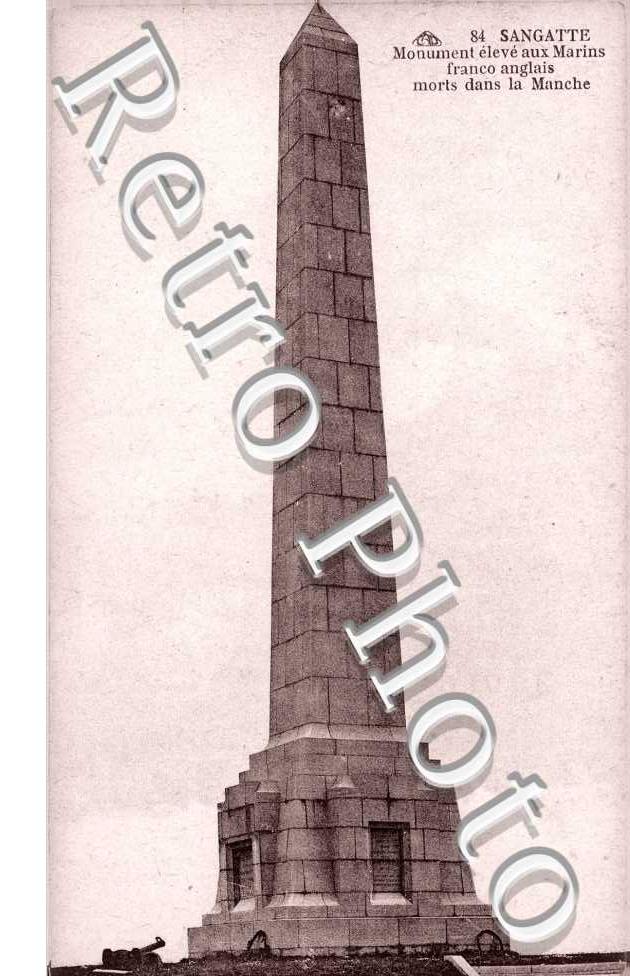 Monument eleve aux marins franco anglais morts dans la manche