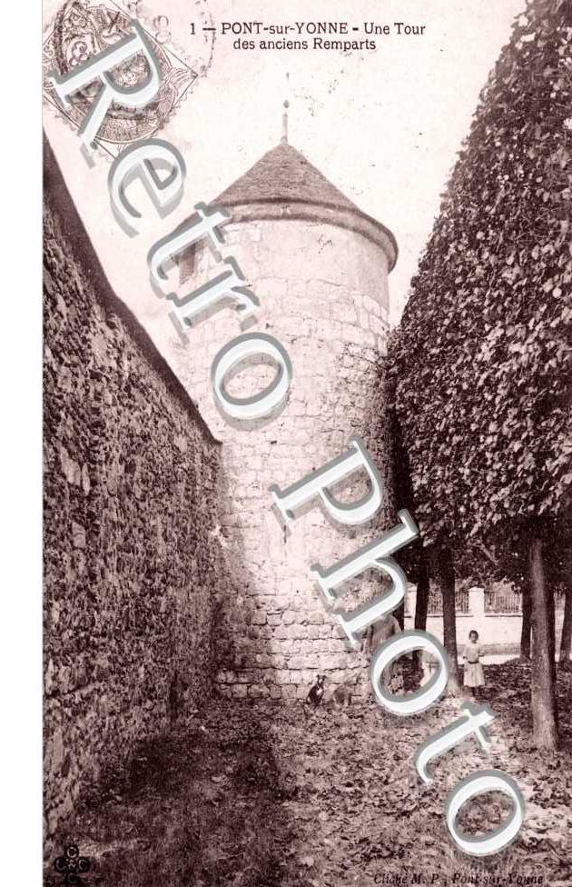 Une tour des anciens remparts