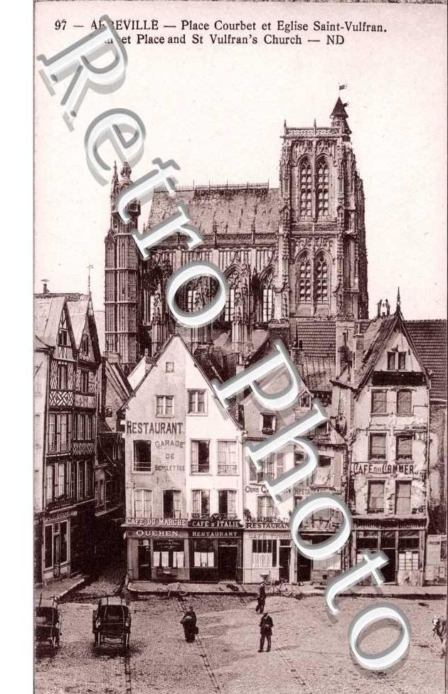 La Place de l'Amiral Courbet et l'Eglise Saint Vulfran