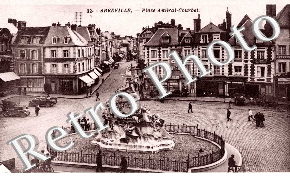 Place de l'Amiral Courbet