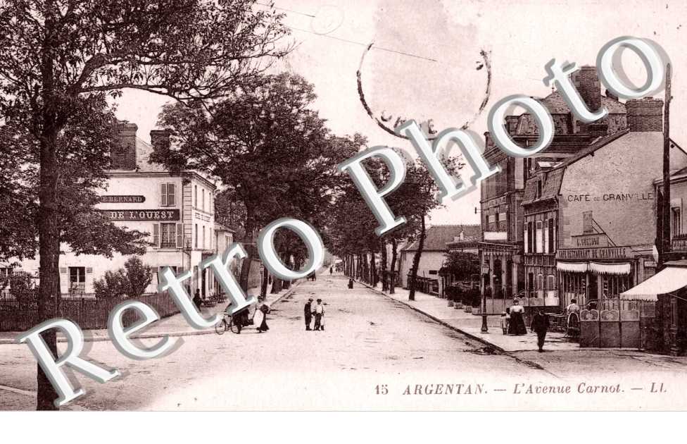 L&#039;Avenue Carnot