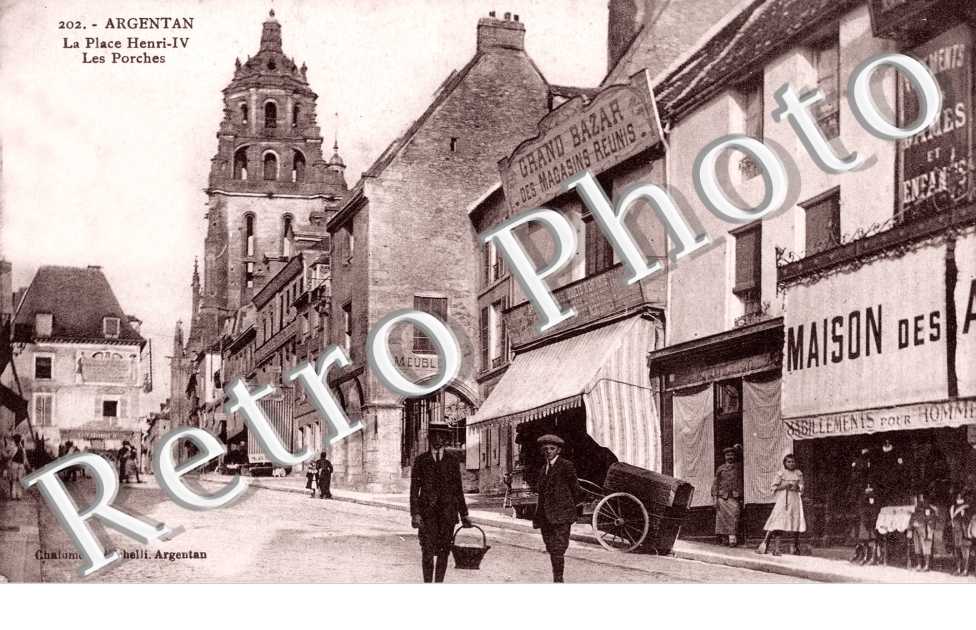 la Place Henri IV, les Porches
