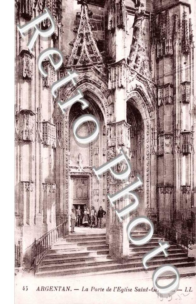 Lme Porte de l'eglise Saint Germain