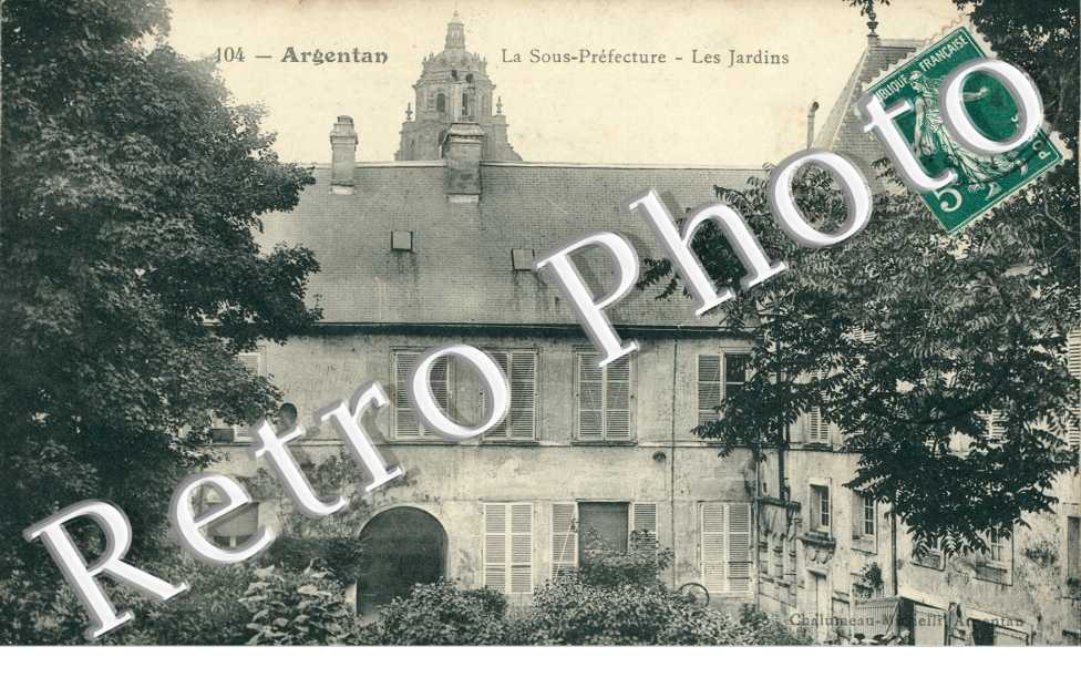 la Sous-Prefecture, les Jardins