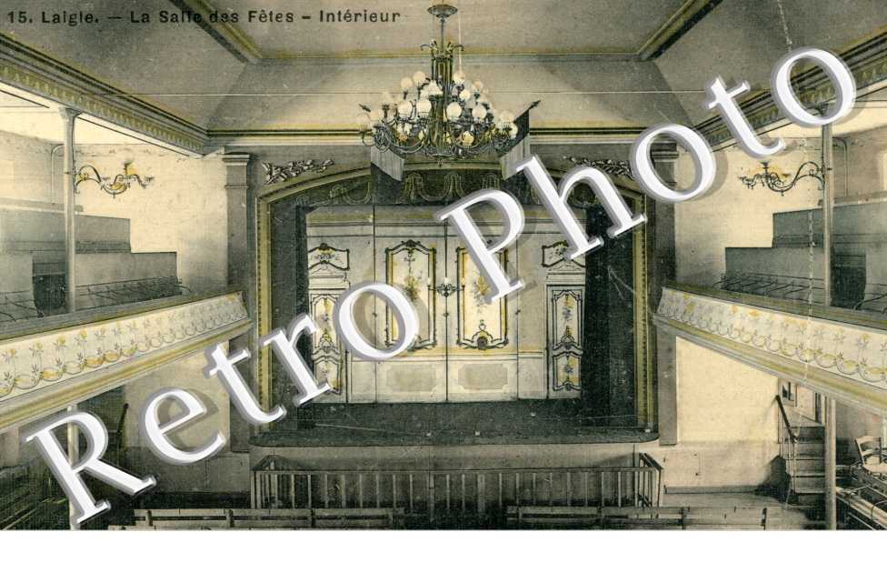 La Salle des Fêtes - Intérieur