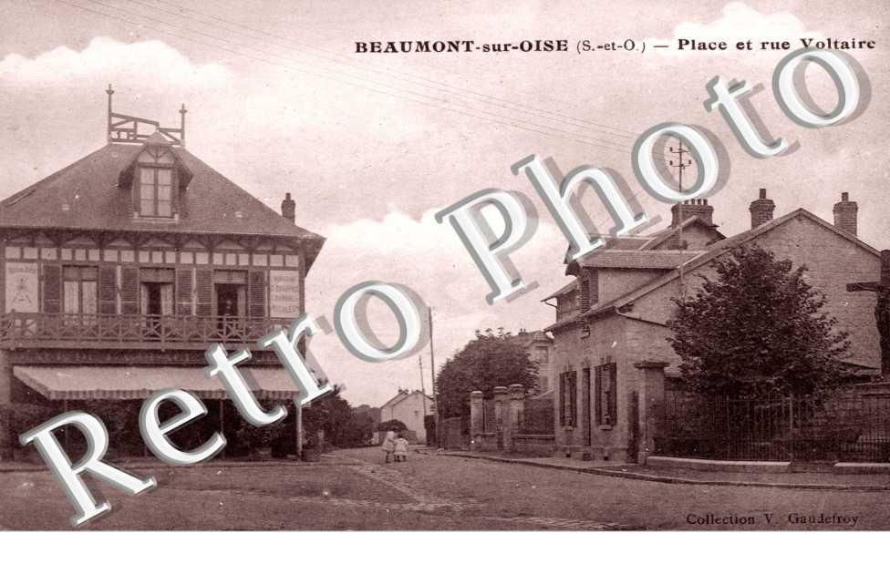 La Place et Rue Voltaire