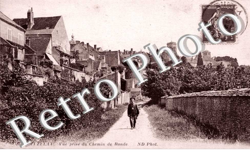 Vue prise du chemin de Ronde