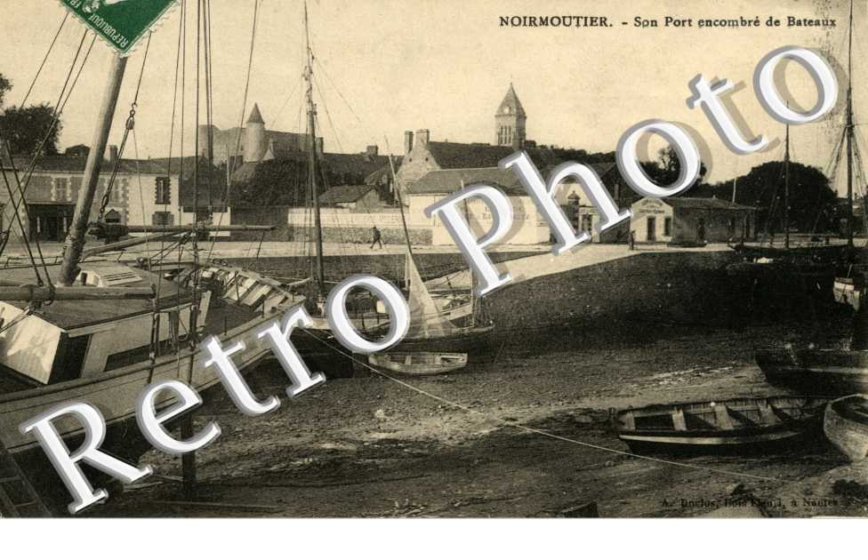 son port encombre de bateaux