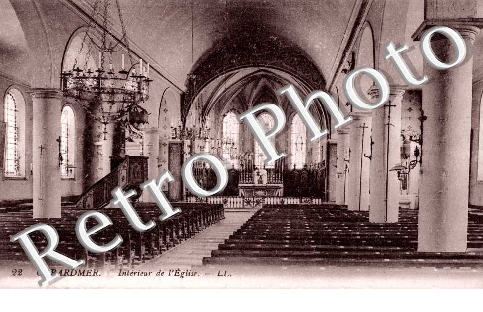 Interieur de l'eglise