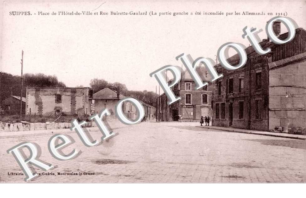 Rue Buirette Gaulard et Place de l&#039;Hotel de Ville