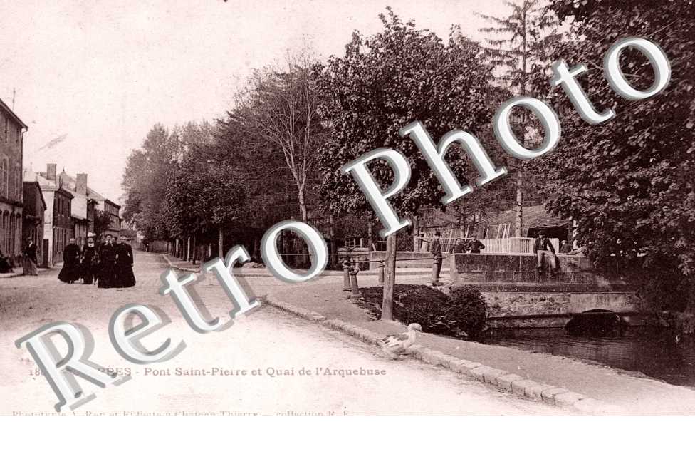 Pont Saint Pierre et Quai de l&#039;Arquebuse