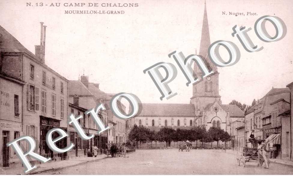 Au Camp de Chalons, la place