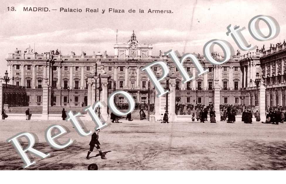 Calle de Bailen y Plaza de la Armeria