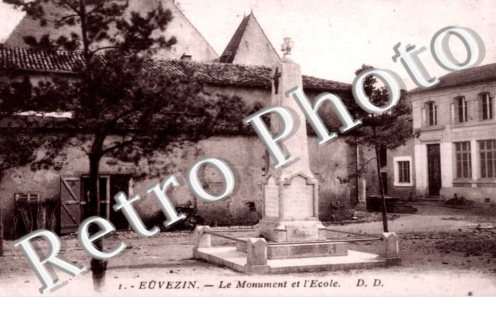 Le monument et l'ecole